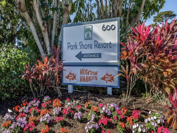 Quick drive to Downtown Naples and Venetian Bay